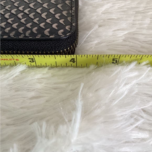 Coach croc look black and silver accordion wallet - Picture 9 of 9